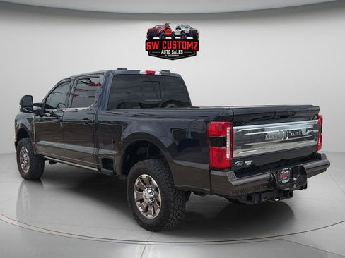 Used 2025 Ford F250 4x4 Crew Cab Super Duty image 5