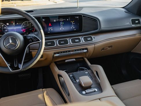 New 2026 Mercedes-Benz GLE 580 4MATIC image 17