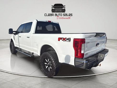Used 2017 Ford F250 Lariat w/ Lariat Ultimate Package AWD/4WD image 4