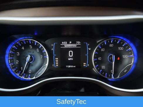 Used 2017 Chrysler Pacifica Touring-L FWD image 3
