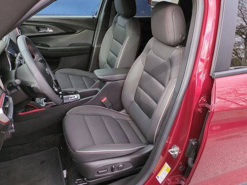 Certified 2023 Chevrolet TrailBlazer RS w/ Convenience Package image 18