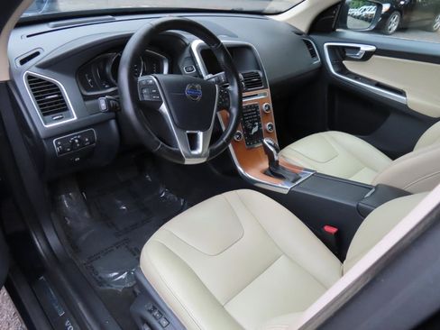 Used 2017 Volvo XC60 T5 Inscription w/ Advanced Package AWD/4WD image 5