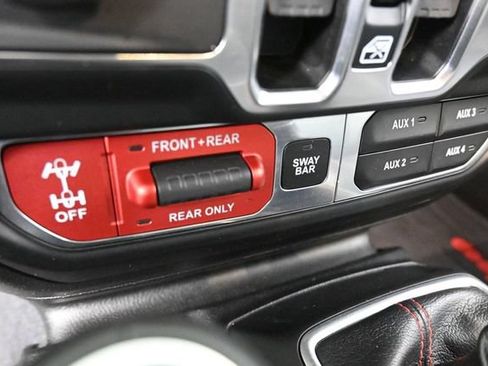 Used 2019 Jeep Wrangler Unlimited Rubicon AWD/4WD image 26