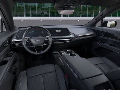 New 2025 Cadillac Lyriq Sport image 15