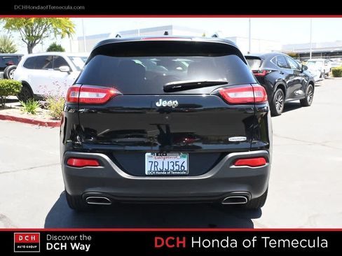 Used 2016 Jeep Cherokee Latitude w/ Comfort/Convenience Group FWD image 6
