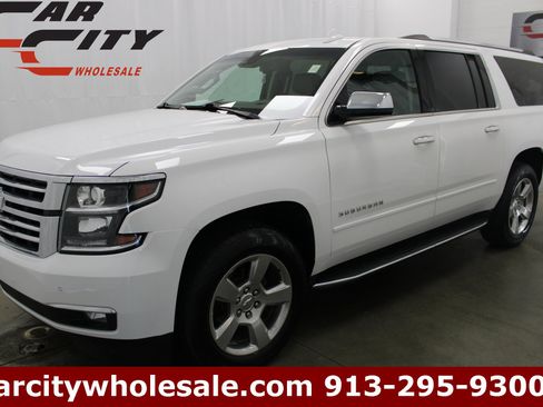 Used 2020 Chevrolet Suburban Premier image 1