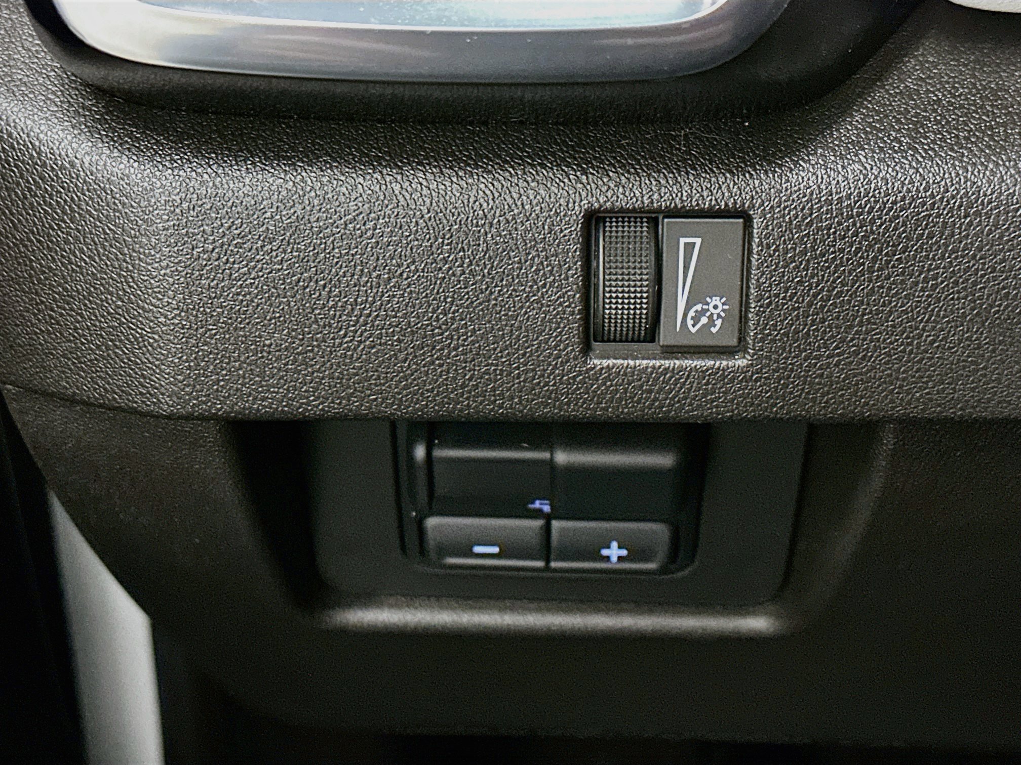Used 2024 GMC Canyon AT4X AWD/4WD image 17