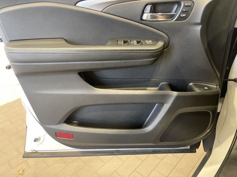 Certified 2023 Honda Ridgeline RTL image 22