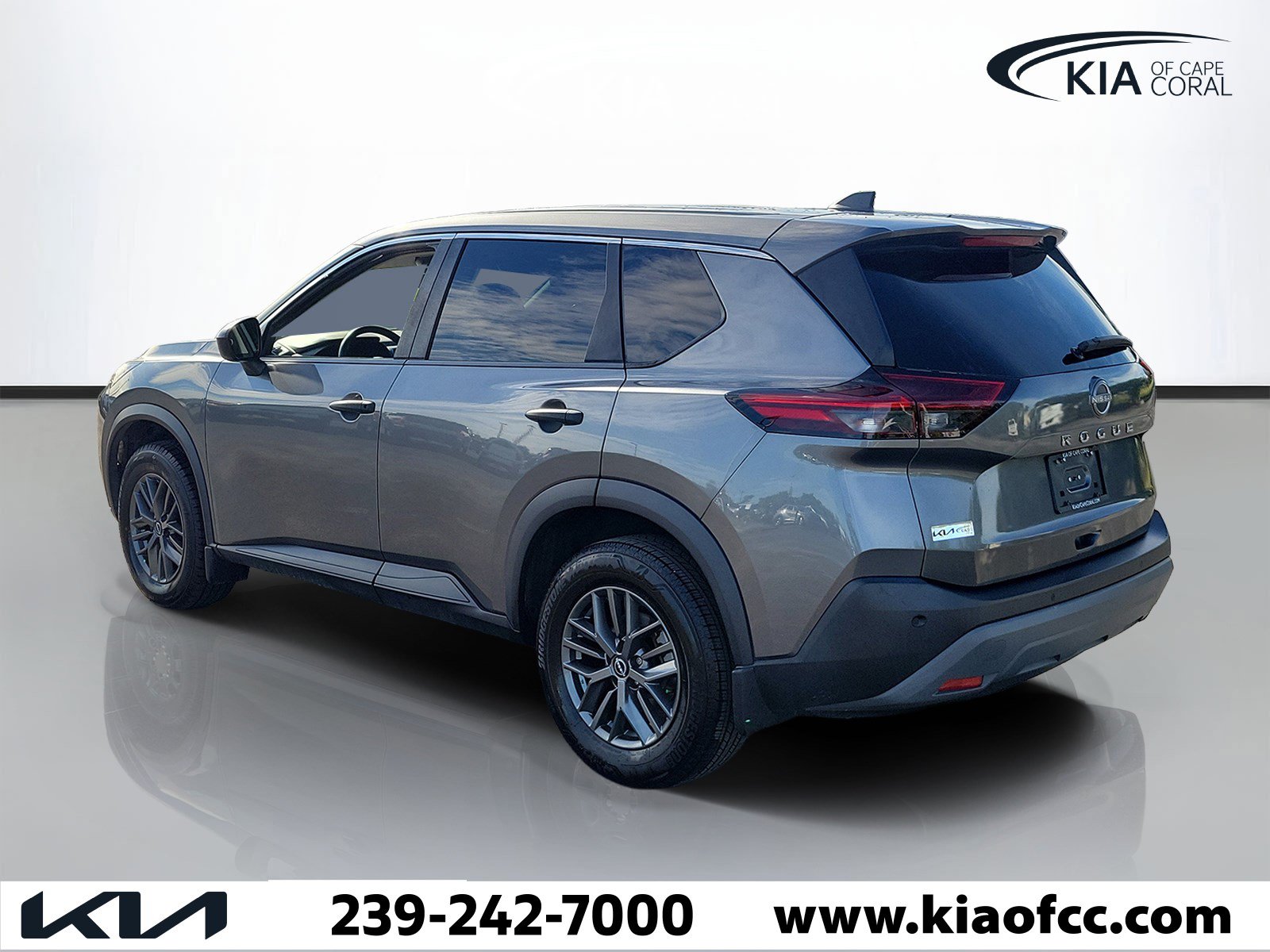Used 2022 Nissan Rogue S FWD image 4