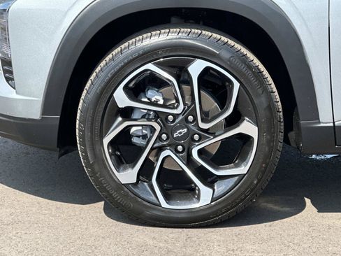 Certified 2024 Chevrolet Trax RS w/ Driver Confidence Package FWD image 8
