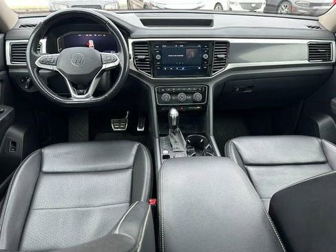 Used 2022 Volkswagen Atlas SEL R-Line image 14