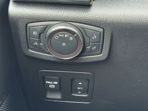 Used 2019 Ford F150 XLT w/ Equipment Group 302A Luxury AWD/4WD image 17