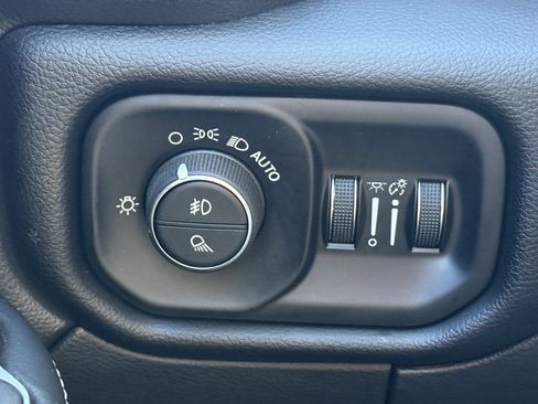 Used 2024 RAM 2500 Laramie image 25