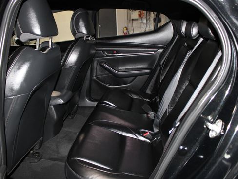 Used 2019 MAZDA MAZDA3 Hatchback FWD image 27