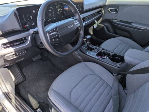 Certified 2025 Kia K4 EX image 23