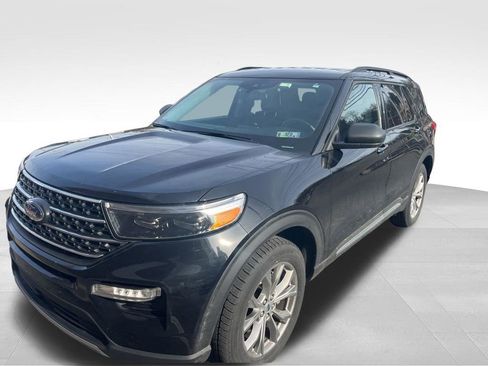 Used 2023 Ford Explorer XLT w/ Equipment Group 202A AWD/4WD image 28