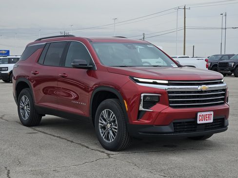 New 2026 Chevrolet Traverse LT FWD image 2