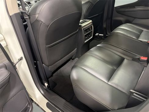 Used 2018 Nissan Murano SL w/ Moonroof Package image 32