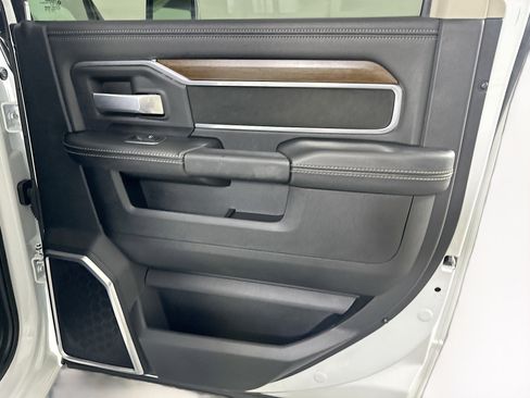 Used 2024 RAM 2500 Laramie image 29