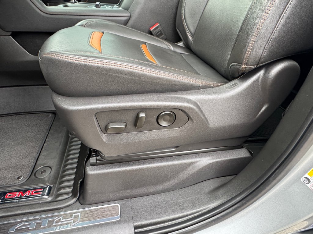 Used 2025 GMC Sierra 3500 AT4 w/ AT4 Premium Plus Package AWD/4WD image 18