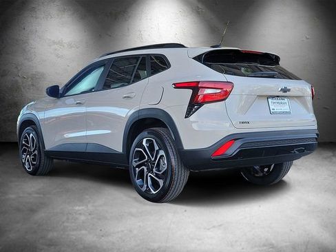 New 2026 Chevrolet Trax RS w/ Driver Confidence Package FWD image 4