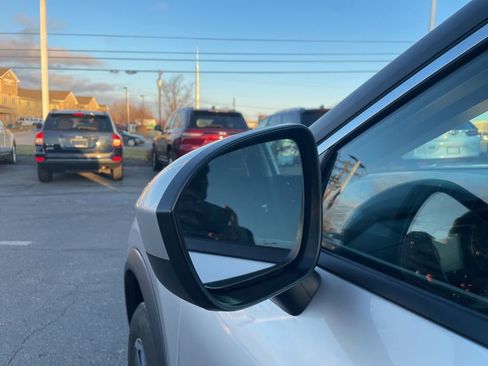 Used 2024 Nissan Rogue SV image 13