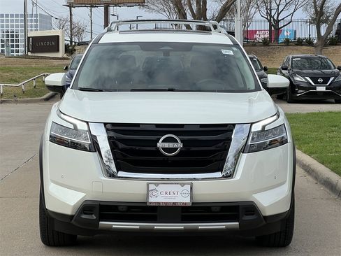 Certified 2024 Nissan Pathfinder Platinum w/ Cargo Package image 8