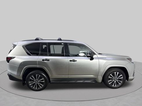 Used 2023 Lexus LX 600 4WD w/ Appearance Package image 39