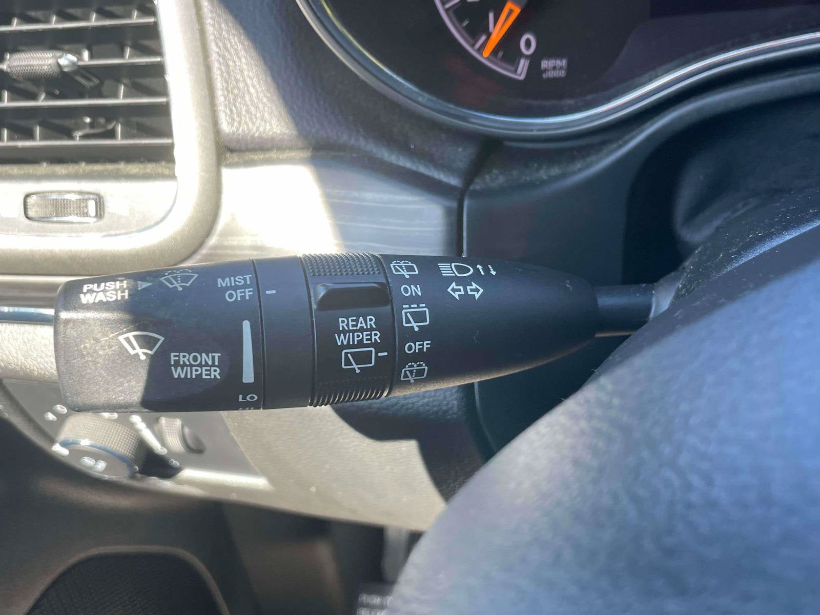 Used 2021 Jeep Grand Cherokee Limited AWD/4WD image 23