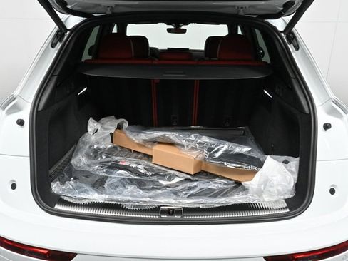 New 2025 Audi SQ5 Premium Plus image 28