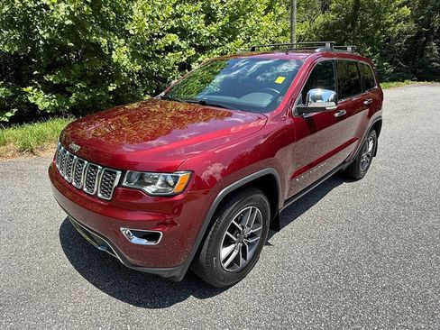 Used 2019 Jeep Grand Cherokee Limited AWD/4WD image 2