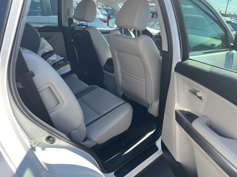 Used 2012 MAZDA CX-9 Grand Touring w/ Moonroof & Bose Audio Pkg image 10