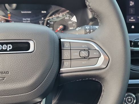 New 2026 Jeep Compass Limited image 24