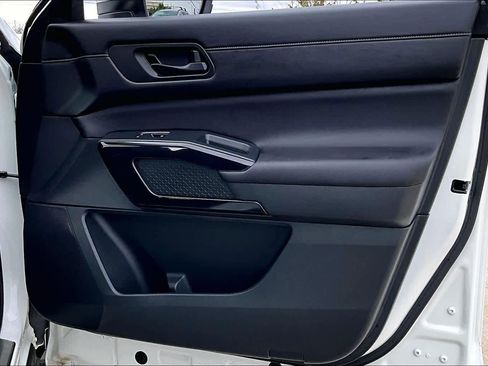 Used 2024 Nissan Pathfinder SV w/ Lighting Package (N92) image 21