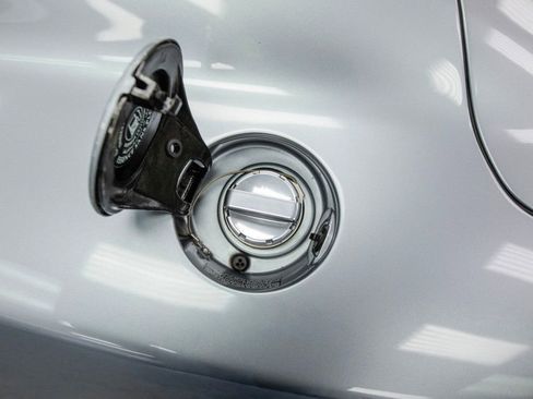 Used 2014 Aston Martin Vanquish Coupe image 50