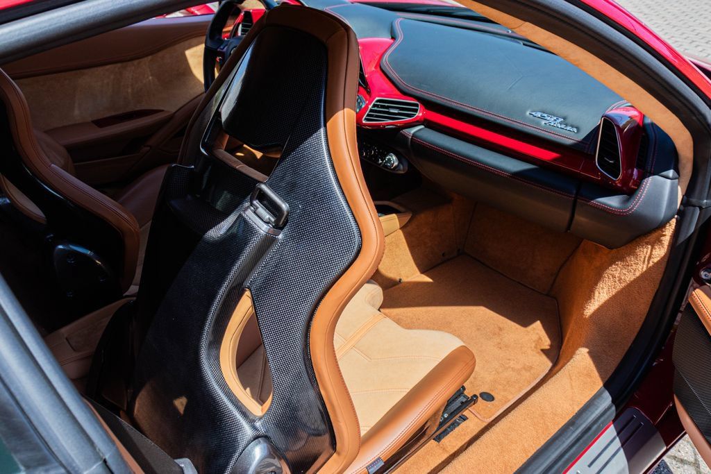 Used 2013 Ferrari 458 Italia Coupe RWD image 55