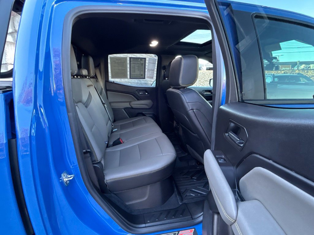 Used 2025 Chevrolet Colorado ZR2 w/ Midnight Edition AWD/4WD image 50