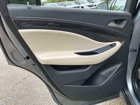 Used 2020 Buick Envision Preferred AWD/4WD image 18