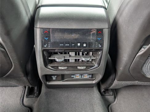 Used 2023 Jeep Grand Cherokee Overland w/ Advanced Protech Group III image 15