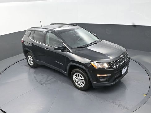 Used 2018 Jeep Compass Sport AWD/4WD image 13