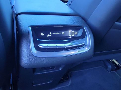 Used 2025 Cadillac XT6 Sport w/ Technology Package image 22