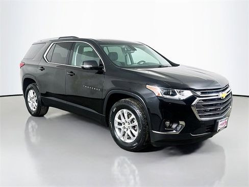 Used 2018 Chevrolet Traverse LT image 16