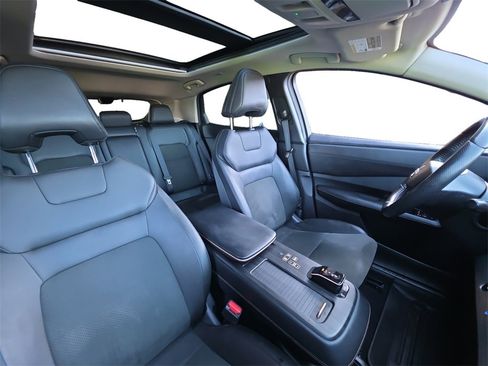 Used 2023 Nissan Ariya EVOLVE+ e-4ORCE image 14