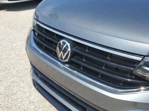 Certified 2023 Volkswagen Tiguan SE R-Line FWD image 11