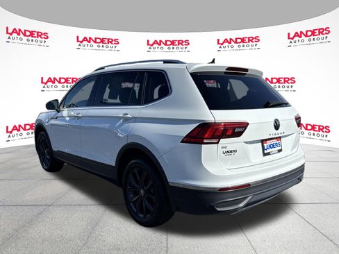Used 2024 Volkswagen Tiguan SE AWD/4WD image 5
