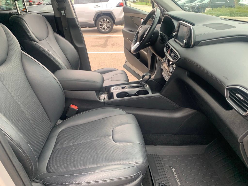 Used 2020 Hyundai Santa Fe SEL w/ Convenience + Premium Package AWD/4WD image 16