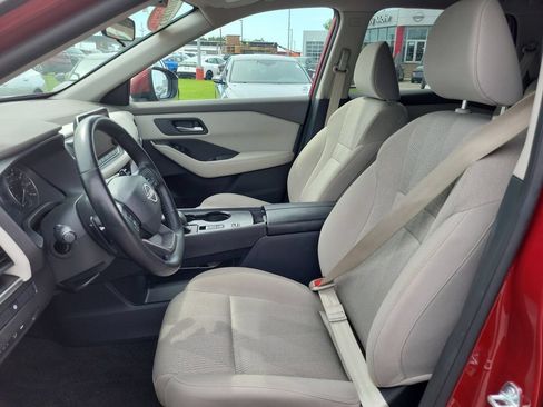 Used 2025 Nissan Rogue SV FWD image 12