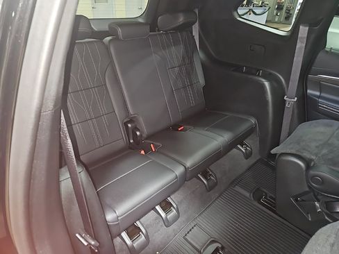 Certified 2025 Buick Enclave Avenir w/ Super Cruise Package image 35