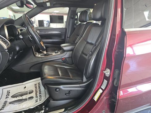 Used 2017 Jeep Grand Cherokee Limited w/ Trailer Tow Group IV image 9