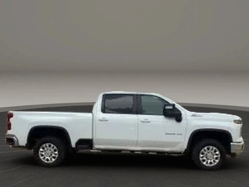 Used 2024 Chevrolet Silverado 2500 LT AWD/4WD image 8